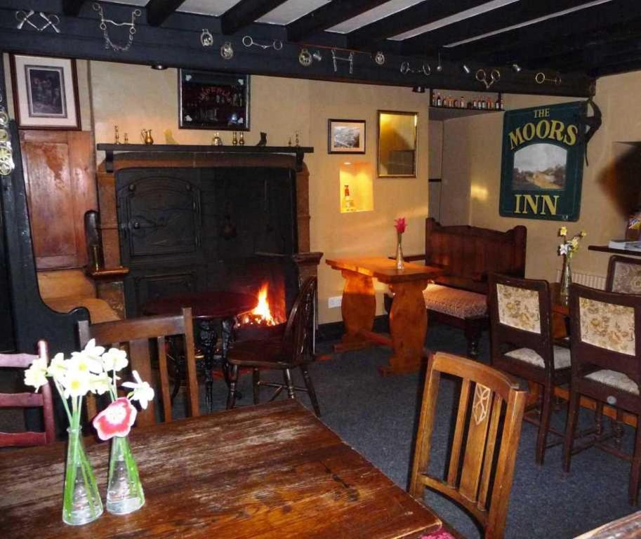 Moors Inn Appleton le Moors Esterno foto